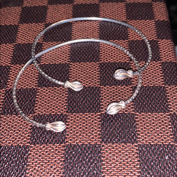 TWO STERLING SILVER DAINTY BRACELETS - Picture 6 of 7